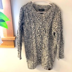 Girl’s ROOTS KIDS tunic sweater